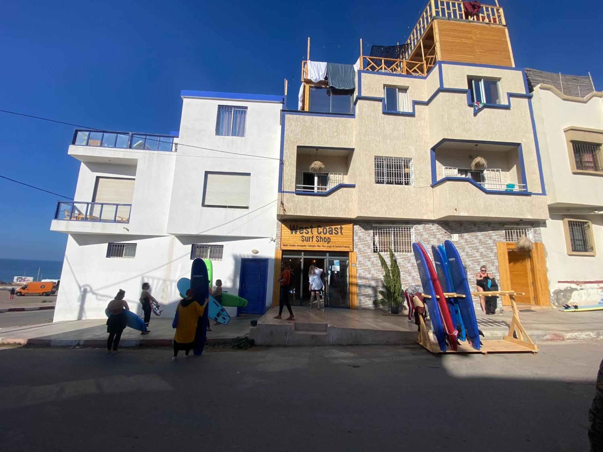 Апартаменты West Coast Surf House Эмуан Экстерьер фото